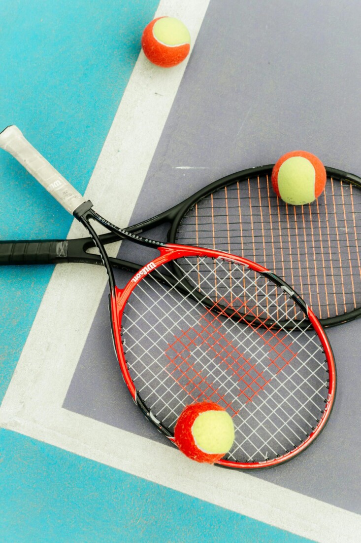 Photo by Elchino portrait: rackets and balls